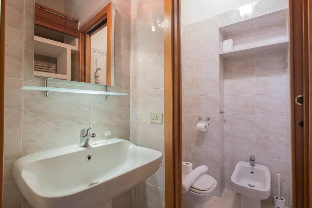 Youhosty - Ripa5 C Apartment Milan Luaran gambar